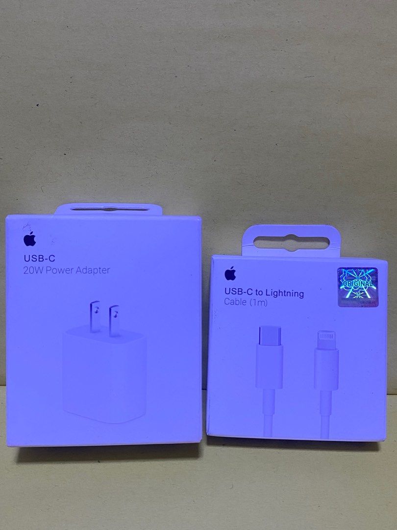 1M Usb-c to lightning cord 20W adapter (Category: Chargers & Cables) located in Manila. Submitted by dimple162 (Listing ID 1413795976, Image 1). Description: .