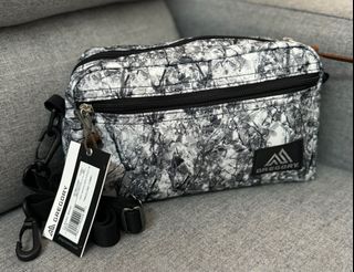 （分類：）位於 。 由 lightbulbinthedark 提交（商品編號 1413852361，圖片 1）。簡介： 。