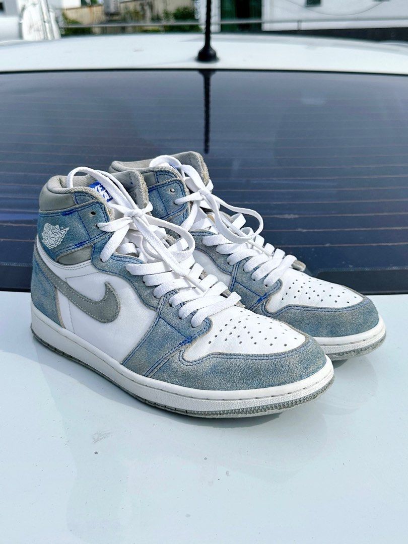 Air Jordan 1 High OG (Category: Sneakers) located in Caloocan City. Submitted by jmtheseller (Listing ID 1413822799, Image 3). Description: Jordan 1 Hyper Royal 8.5US -Authentic/No Box -SRP 15k above please search -like new condition, mint -Hindi ko na gagamit kasi makipot pala ang dulo, malapad kasi paa ko, kaya sikip siya Meetup muntinlupa or cavite or lbc lalamove .