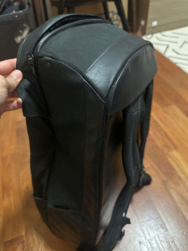 Backpack (Category: Backpacks) located in Singapore. Submitted by jerryguobin (Listing ID 1413769373, Image 3). Description: .