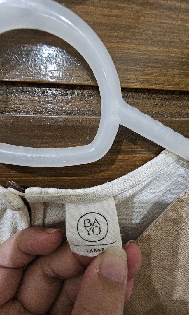 Bayo Sleeveless Blouse (Category: Sleeveless) located in Mandaluyong City. Submitted by jamich22 (Listing ID 1413661746, Image 2). Description: .