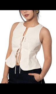 (Category: ) located in . Submitted by ml.bellashoppe (Listing ID 1413759937, Image 1). Description: .