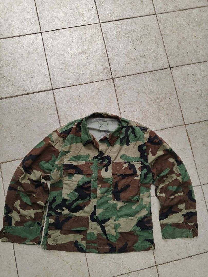 CAMOUFLAGE JACKET (Category: Activewear) located in Manila. Submitted by ptrckvlr_ (Listing ID 1413823871, Image 1). Description: DM FOR MORE INFO.