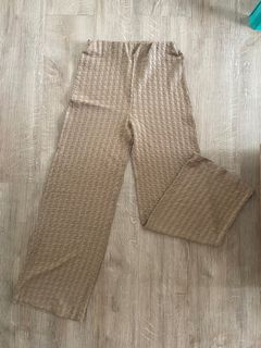 (Kategori: ) berada di . Dikirim oleh preloved.stuff21 (ID iklan 1413721665, Gambar 1). Deskripsi: .