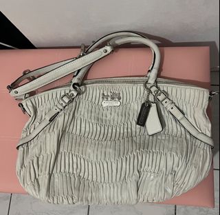 (Category: ) located in . Submitted by shop8holic (Listing ID 1413779514, Image 1). Description: .
