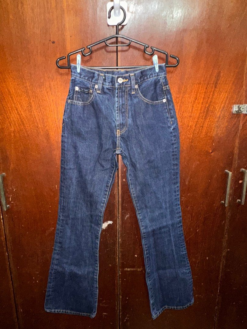 Dark Wash Denim Bootcut Jeans (Category: Jeans) located in Manila. Submitted by roxxibun (Listing ID 1413444642, Image 2). Description: - Dark wash bootcut jeans - Midwaist - Waist 24; Length 39; Leg Width 8.5 - Hard denim, really nice! - See last photo for actual color.