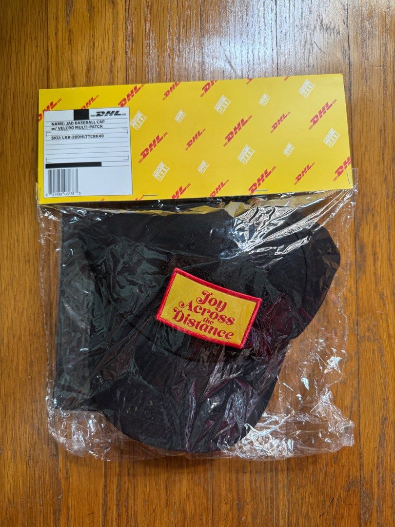 DHL Patch cap (Category: Caps & Hats) located in Singapore. Submitted by aesthtc (Listing ID 1413671890, Image 1). Description: Cool DHL cap with swappable patch at the front! Price can nego .