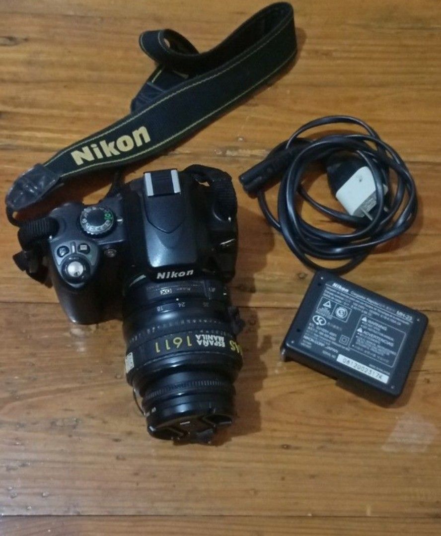 DSLR Nikon D40 (Category: Cameras) located in Quezon City. Submitted by bhlueish (Listing ID 1413768660, Image 2). Description: DSLR Nikon D40.