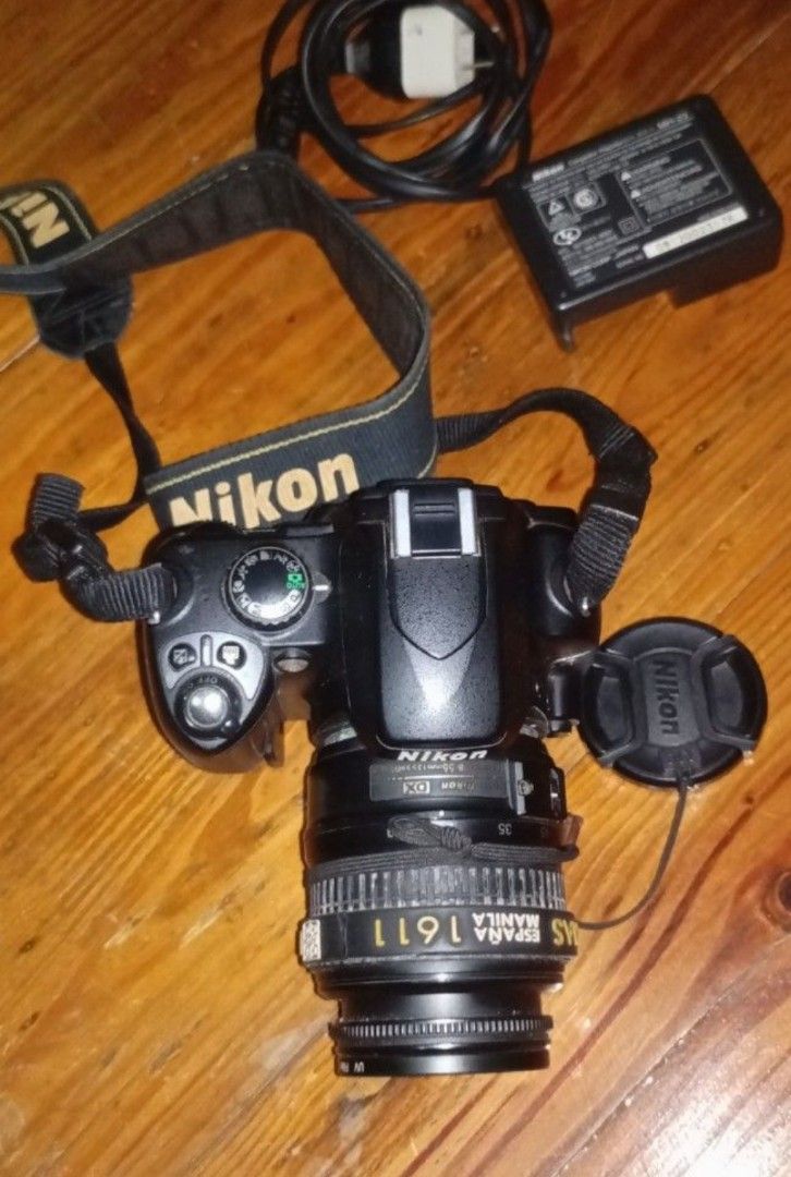 DSLR Nikon D40 (Category: Cameras) located in Quezon City. Submitted by bhlueish (Listing ID 1413768660, Image 3). Description: DSLR Nikon D40.