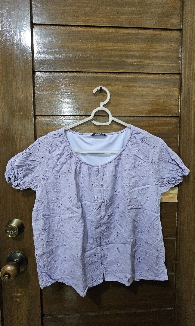 For Me Blouse (Category: Blouses) located in Mandaluyong City. Submitted by jamich22 (Listing ID 1413665698, Image 1). Description: .