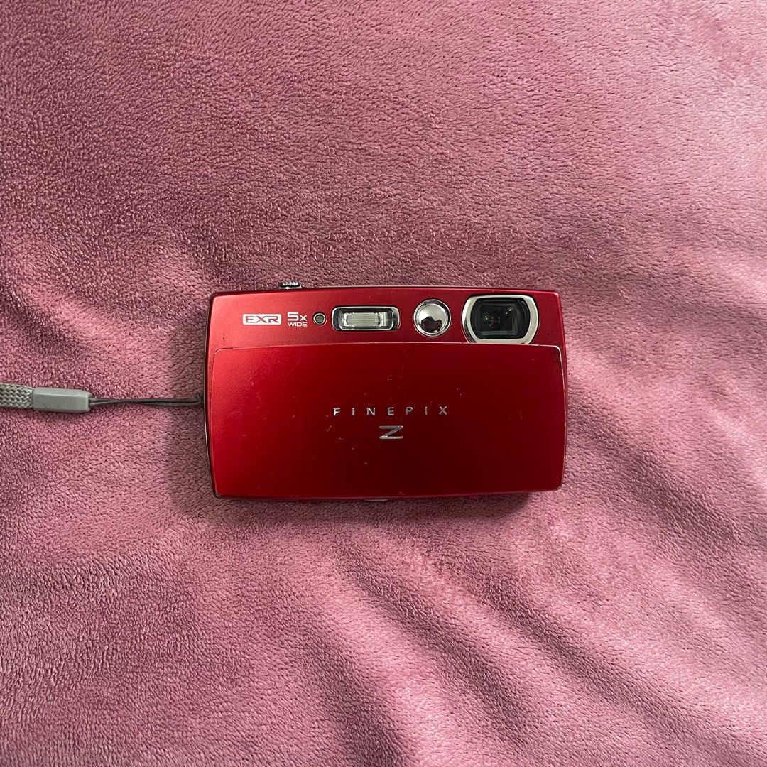FUJIFILM FINEPIX Z2000 EXR (Category: Cameras) located in Roxas City. Submitted by strgrllv (Listing ID 1413744177, Image 2). Description: FUJIFILM FINEPIX Z2000 EXR DEFECTIVE / FOR PARTS ₱999 FIXED PRICE Issues: • Slight black line on screen • Blurry photos • Won’t focus • Lens is shaking • Light scratches • Signs of normal usage A Sold AS IS Inclusions: • Battery • Battery charger • SD card GCash / Payment First NO RETURN/ REFUND • Ideal for re