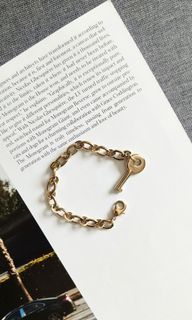 (Category: ) located in . Submitted by luxdesignerbrand (Listing ID 1413773914, Image 1). Description: .