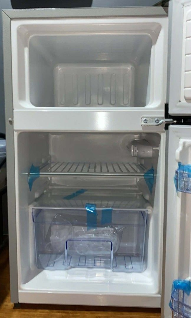 BRAND NEW Hanabishi Refrigerator HAMDDREF-28 (Category: Refrigerators and Freezers) located in Manila. Submitted by malenxvii94278 (Listing ID 1413795809, Image 3). Description: - BRAND NEW Hanabishi refrigerator - Model: HAMDDREF-28 - Capacity: 2.8 cubic feet - Design: Two-door - Heavy-duty quality - Space-saving design - Direct cool frost - Top mounted fridge - Mechanical Temperature control - Adjustable leg - Energy saving - Unit dimension 450