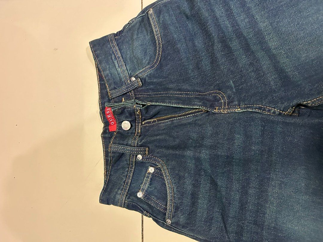 High waist dark denim jeans (folded bottom) (Category: Jeans) located in Manila. Submitted by nik.declutters (Listing ID 1413767731, Image 3). Description: Brand new, just arrived. Super nice but I cant keep it since its too small for me. Good for petite girlies. W: 23-24 inches Length: 35 inches.