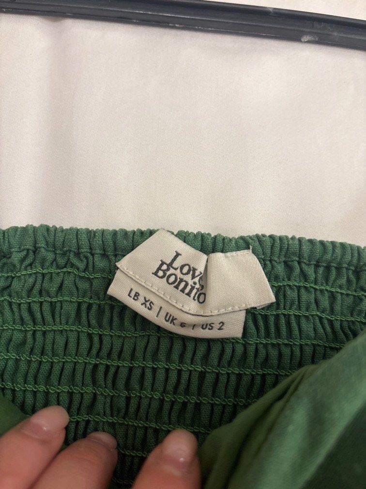 Love Bonito Bralette Crop Top (Category: Sleeveless) located in Manila. Submitted by b_fashion_closet (Listing ID 1413703400, Image 2). Description: With built in bra pads.