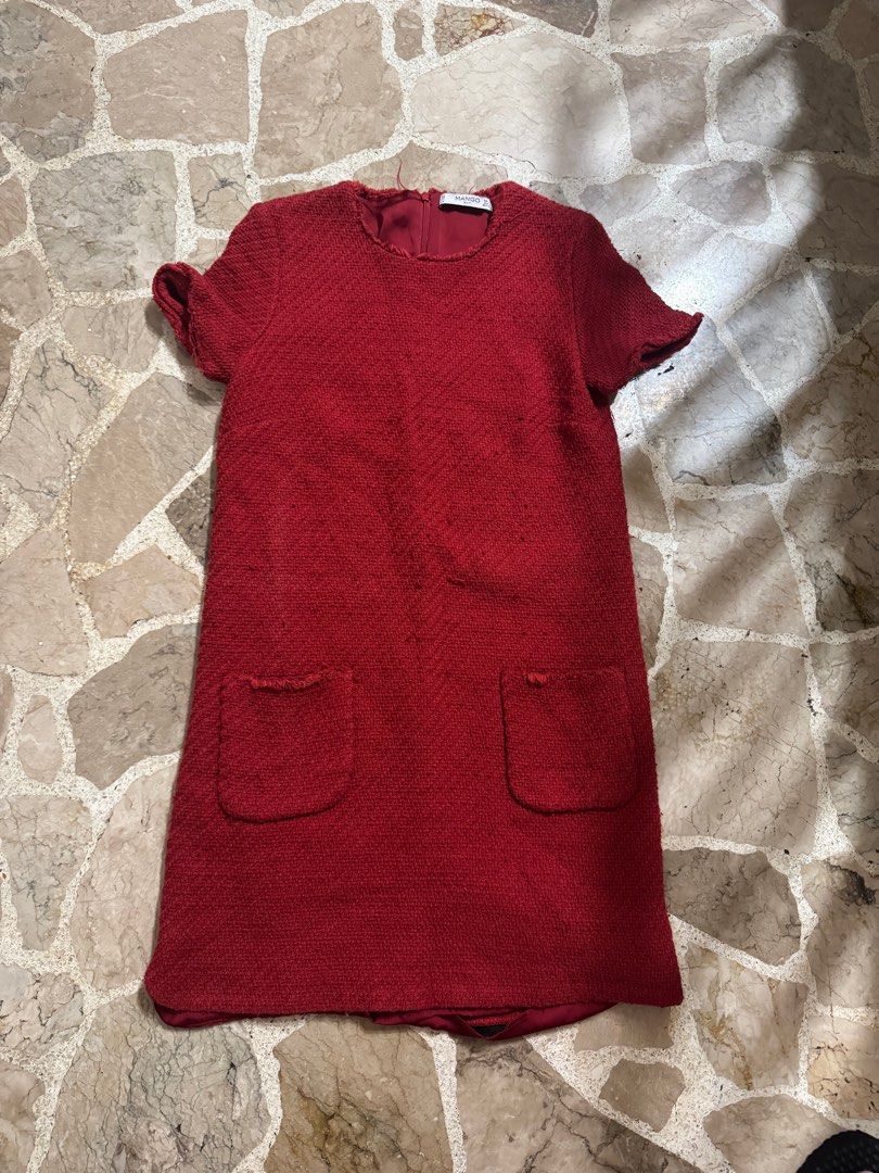 Mango Red Tweed Dress (Category: Dresses) located in Pasig City. Submitted by palmd (Listing ID 1413716411, Image 2). Description: Has some minor flaws - pic included LP posted.