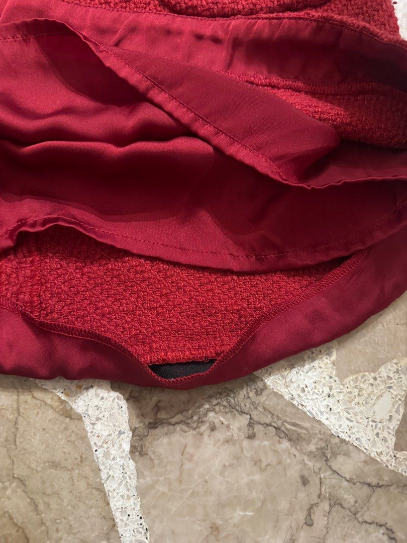 Mango Red Tweed Dress (Category: Dresses) located in Pasig City. Submitted by palmd (Listing ID 1413716411, Image 3). Description: Has some minor flaws - pic included LP posted.