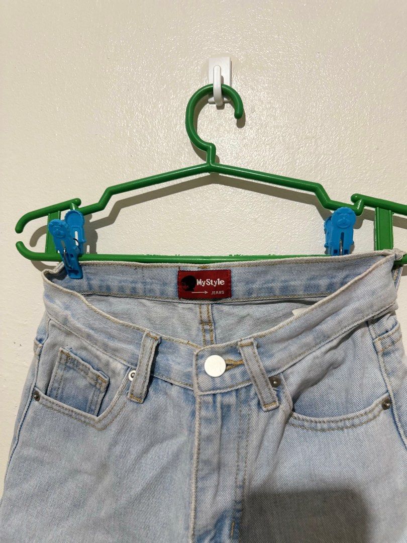 MyStyle Jeans Denim Shorts (Category: Shorts) located in Sorsogon. Submitted by declutter.sandie (Listing ID 1413833274, Image 2). Description: - MyStyle Jeans denim shorts - Light wash - High-waisted - Button and zipper closure - Two front pockets and coin pocket - Cuffed hem - Perfect for casual wear - size 24.