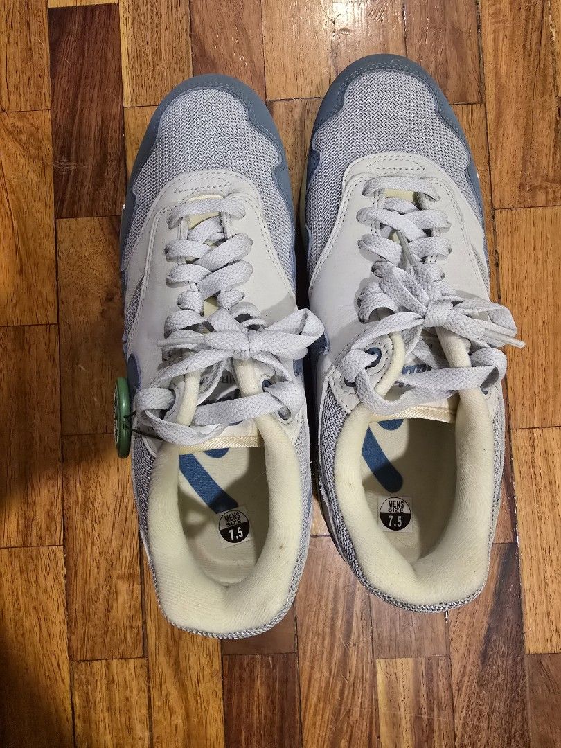 Nike x Patta Air Max 1 (Category: Sneakers) located in Quezon City. Submitted by rox0119 (Listing ID 1413762229, Image 1). Description: -Authentic Nike x Patta Air Max 1, used once - quality in very good condition - no box included *** All sales are final. No return, no exchange. No COD. *** shipping fee c/o buyer.