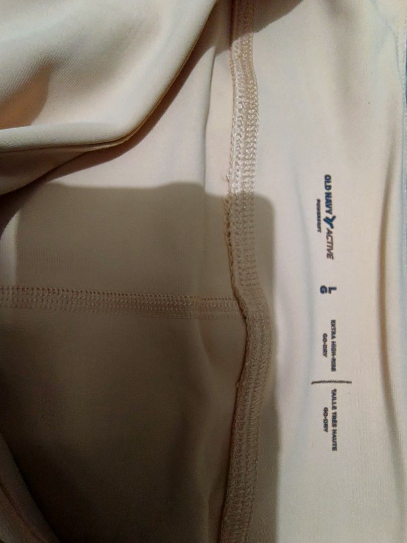Old Navy Active Skirt - Size L (Category: Skirts) located in Manila. Submitted by Prea_G (Listing ID 1413754486, Image 2). Description: -Old Navy Active skirt in peach with white trim. -Size Large. -Built-in short. -Perfect for sports. - Comfortable and breathable..