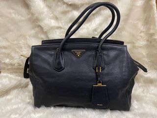 (Category: ) located in . Submitted by basementbags (Listing ID 1413803210, Image 1). Description: .
