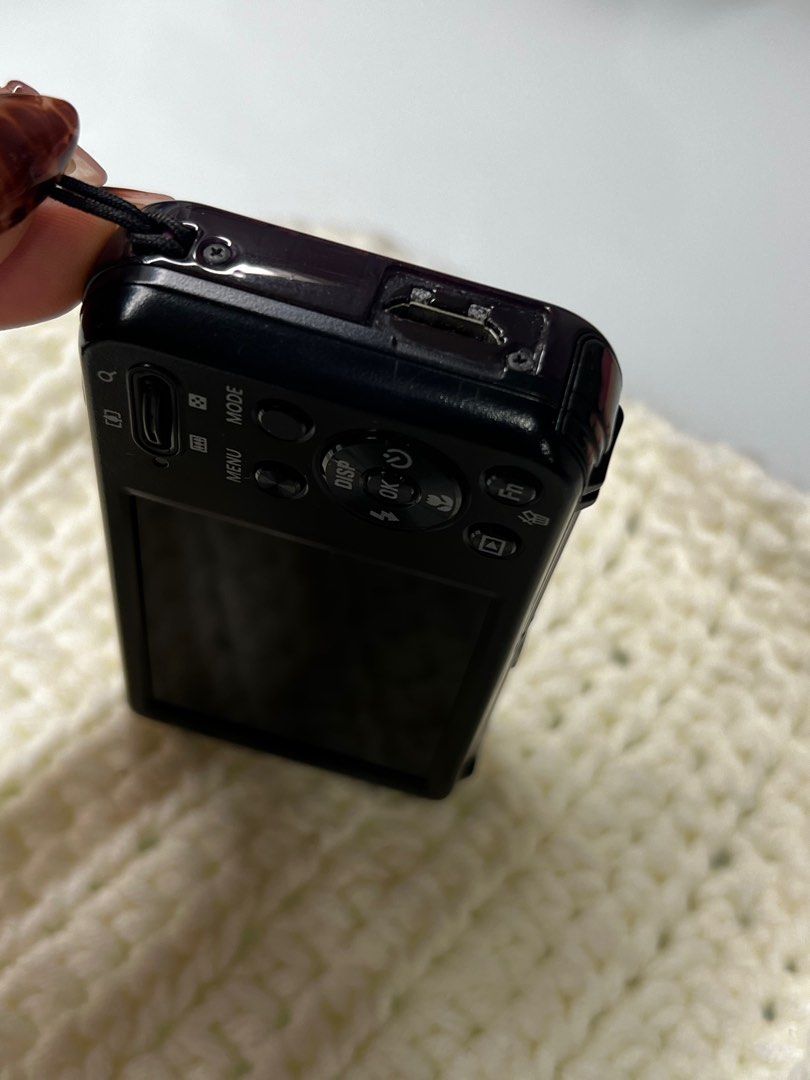 SAMSUNG PL120 (Cardinal Pink) (Category: Cameras) located in Manila. Submitted by pourtoi.mnl (Listing ID 1413841766, Image 3). Description: SAMSUNG PL120 Cardinal Pink 🩷 perfect for those who want the digicam selfies — dual screen! 🩷 8/10 body cosmetics (lacking port cover and some minimal scratches) 🩷 14 MP camera with 5x optical zoom and working flash 🩷 note: lcd burn but does not affect outputs at all (check pictures included) 🩷 inclusio