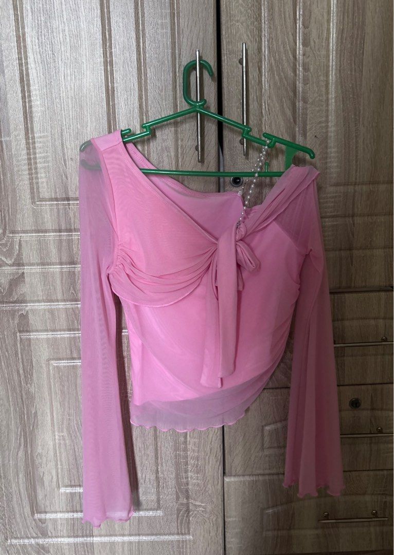 SHEIN long sleeve asymmetrical pink (Category: Longsleeves) located in Cavite. Submitted by le.celine (Listing ID 1413709660, Image 2). Description: used it once. got it for 428php stretchable.