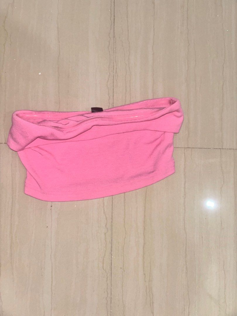 SHEIN Pink Tube Top (Category: Sleeveless) located in Muntinlupa City. Submitted by ldt30__ (Listing ID 1413742826, Image 3). Description: - s-m loc: paranaque or taft.