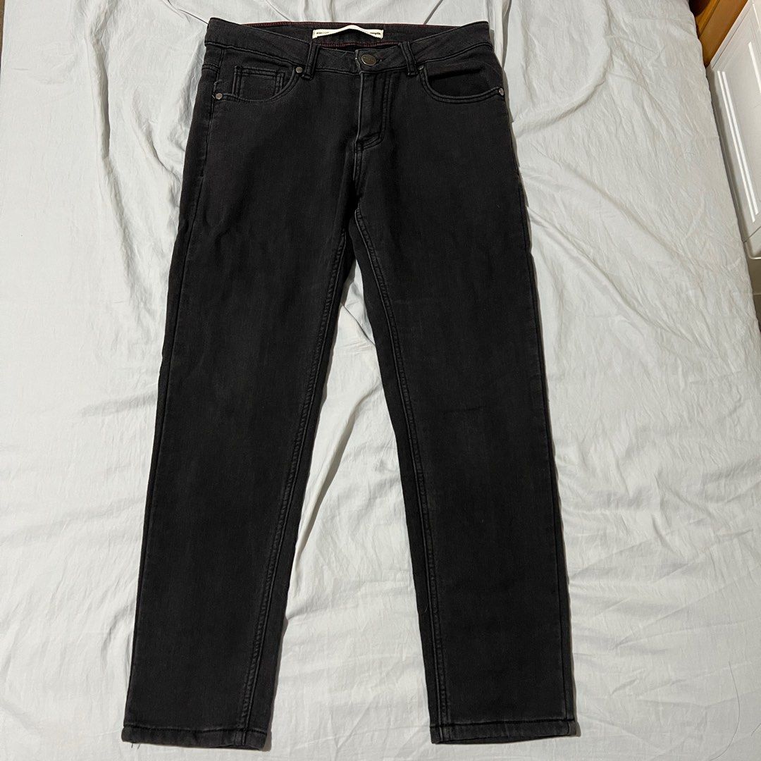 Black Pants/Jeans from Smyth (Category: Jeans) located in Quezon City. Submitted by kindleton (Listing ID 1413808439, Image 1). Description: Size 30 No issues Bought from SM Dept Store LAST PRICE 300 php + sf.