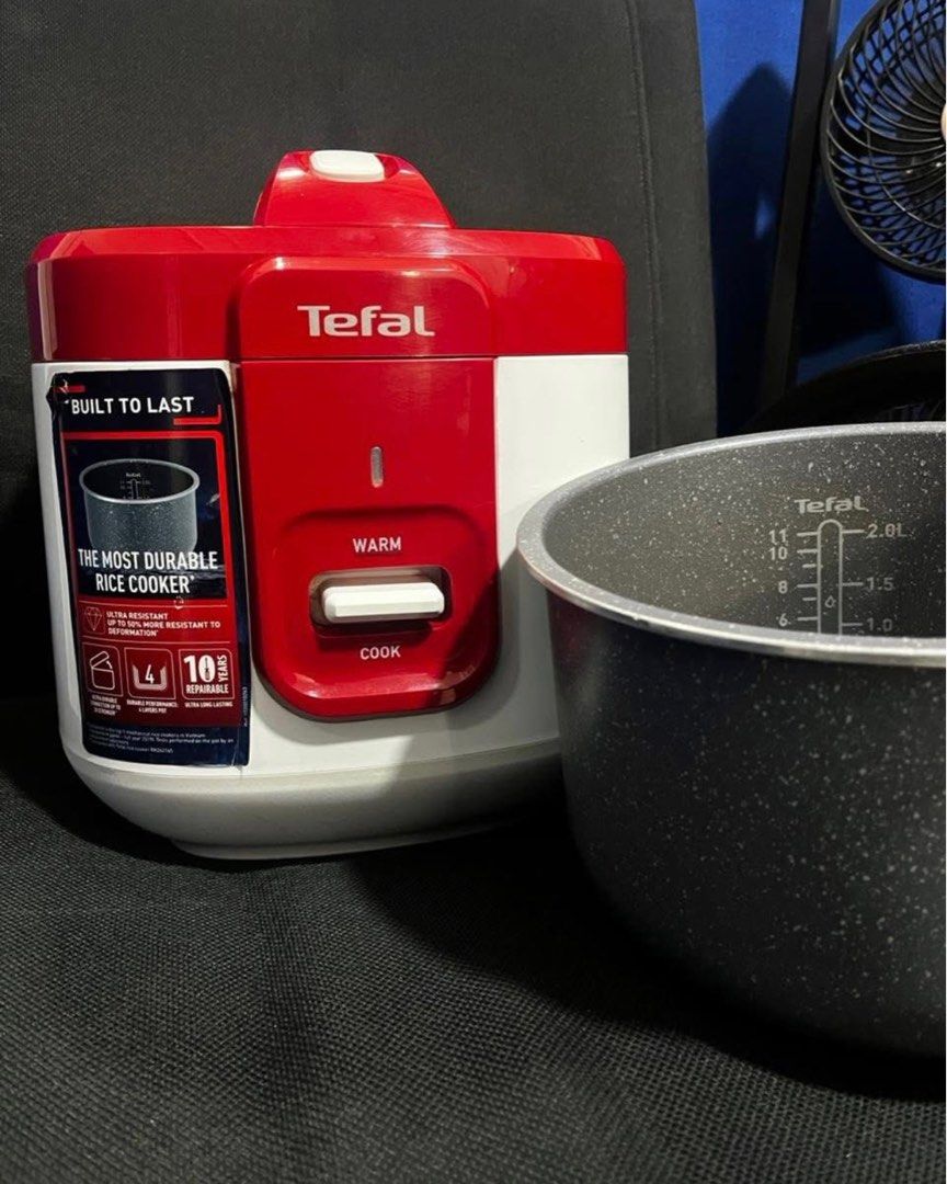 Tefal Rice Cooker 2L (Category: Other Kitchen Appliances) located in Quezon City. Submitted by johnybravo21 (Listing ID 1413783077, Image 2). Description: Best for big family. Built to last. RFS: masyado malaki. Need to downgrade. Bought for 5500 in mall.