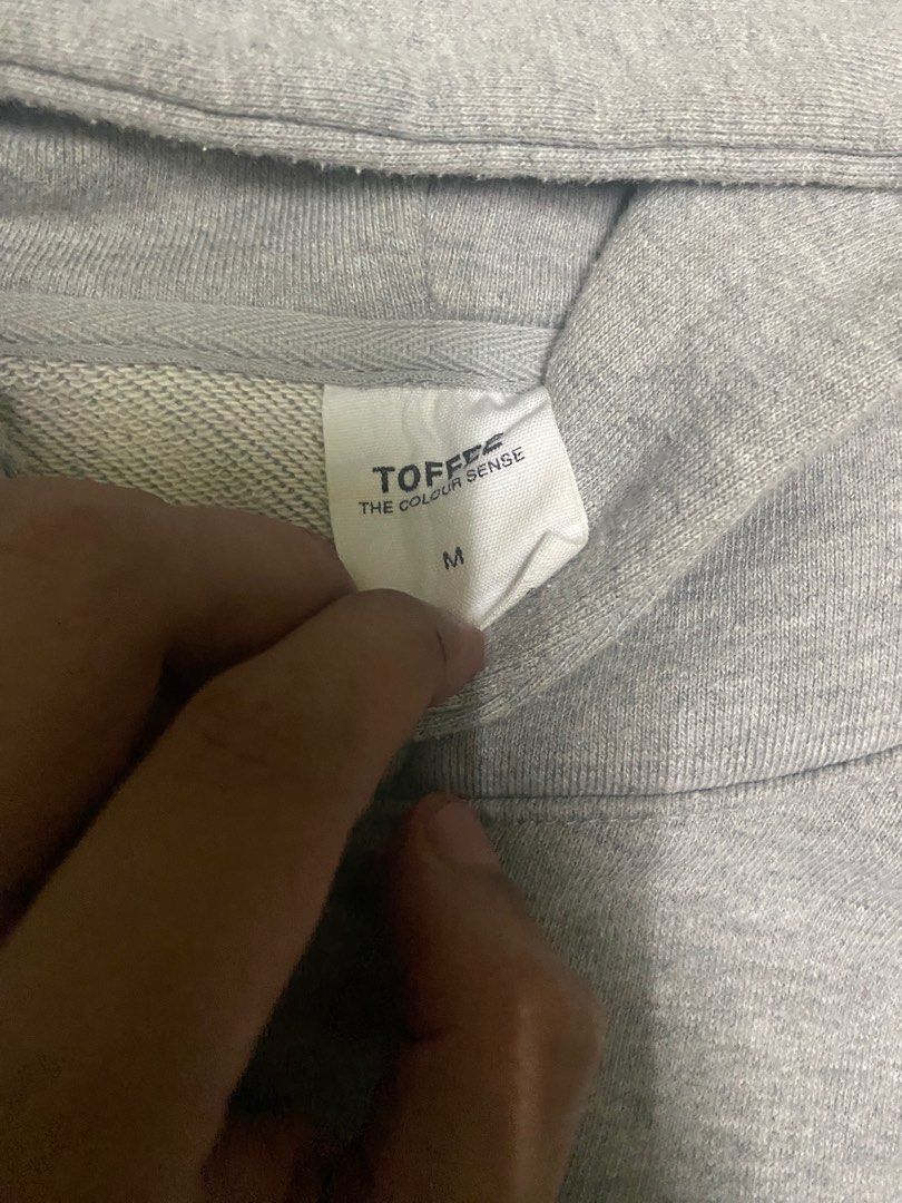 TOFFEE DOUBLE ZIP UP HOODIE (Category: Coats, Jackets and Outerwear) located in Manila. Submitted by kidclutter (Listing ID 1413839270, Image 2). Description: 23x24 M on tag Dm me or offer Manila thru lalamove or j&t.