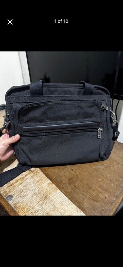 TUMI Nylon ballistic bag (Category: Briefcases) located in Manila. Submitted by calangichr11225 (Listing ID 1413759654, Image 1). Description: TUMI Nylon ballistic bag ₱3995 Excellent condition May dumi lang sa strap Pm for details.