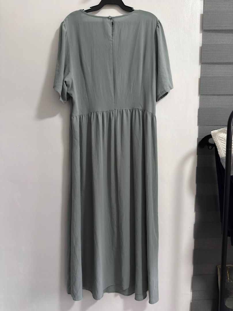 Uniqlo dress (Category: Dresses) located in San Luis. Submitted by dialopez (Listing ID 1413789202, Image 1). Description: .