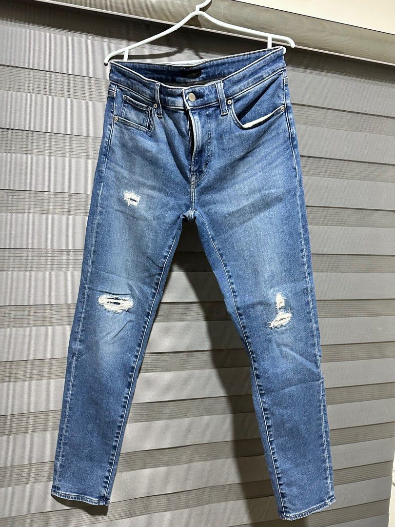 Uniqlo Ultra Stretch Jeans (Category: Jeans) located in San Fernando. Submitted by jopettt (Listing ID 1413819022, Image 2). Description: Uniqlo Skinny Ripped Jeans (Stretchable) Size: 30 Leg Opening: 5.5" Length: 39" 9/10 P1,000.