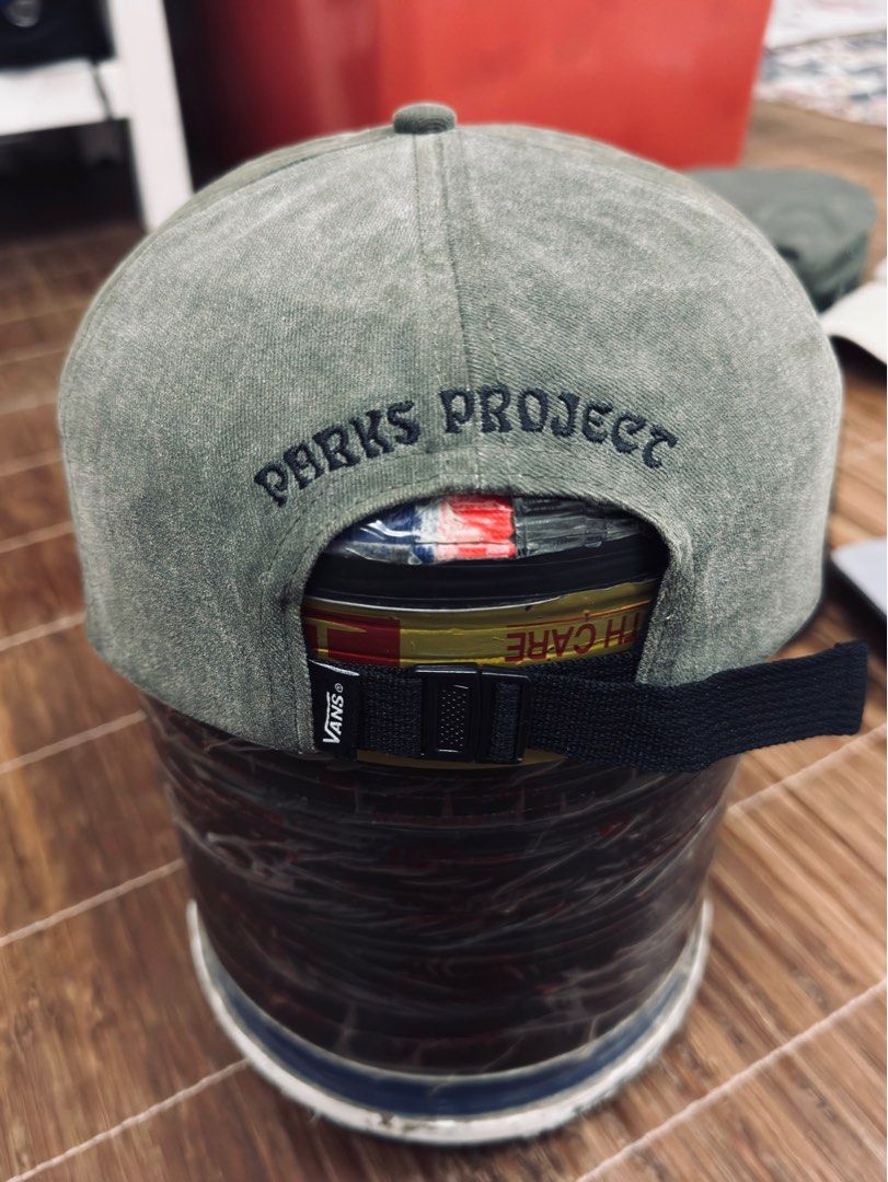 Vans (Category: Cap & Hats) located in Kulai. Submitted by edgeebundle (Listing ID 1413713613, Image 3). Description: Used Limited edition size M- XL adjustable No stain No faded cotton twill pos by jnt.