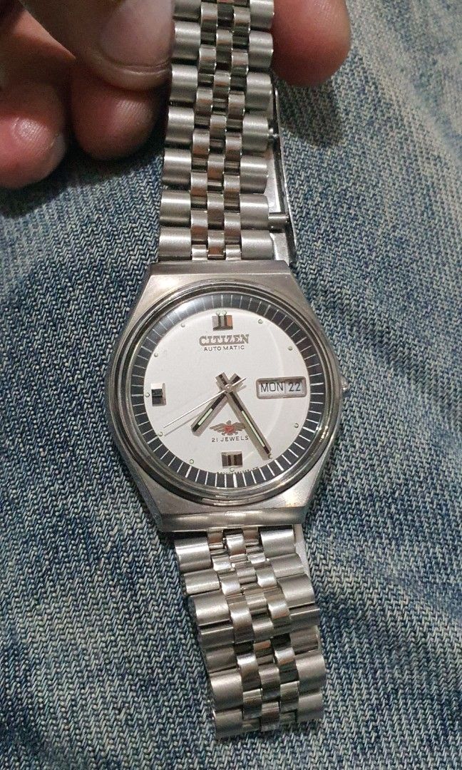 Vintage Citizen PANDA 71-1951 (Category: Men's Watches) located in Lapu Lapu. Submitted by watchenthusiast4444 (Listing ID 1413848186, Image 1). Description: - Citizen automatic watch - Stainless steel bracelet - White dial - Day and date display -miyota 8210 Automatic movement - Silver-tone case - Stainless steel back - Model: 71 1951 - All Stainless steel construction.