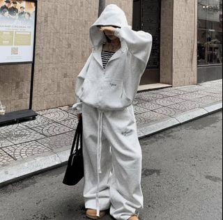 (Category: ) located in . Submitted by fashiongirlyera (Listing ID 1413814592, Image 1). Description: .