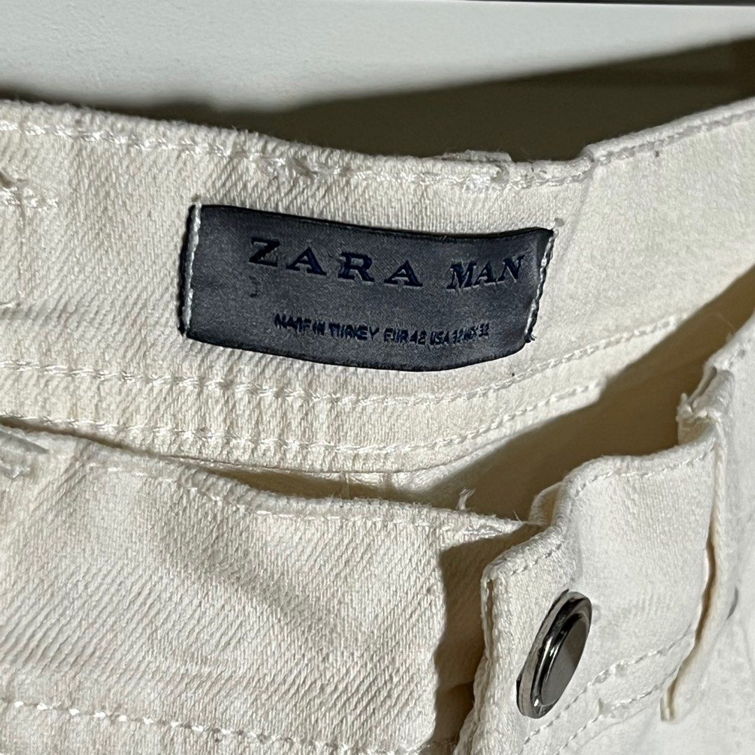 Zara Man White Slim-fit Jeans (Category: Jeans) located in Paranaque City. Submitted by shopdeclutterfly (Listing ID 1413836922, Image 3). Description: Selling for my husband! :) BRAND: Zara Man BEST FITS: Medium (Men Size) Message me for more information. Important Notes: — Color may vary slightly due to lighting and screen settings. — This is a preloved item. — Minor signs of wear may be present — There may be small stains, dots, or marks due t