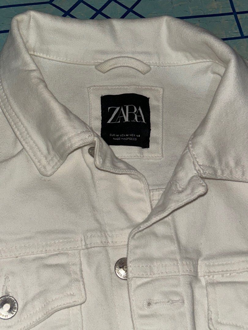 ZARA MENS DENIM JACKET IN WHITE (Category: Coats, Jackets and Outerwear) located in Gapan. Submitted by an.na06 (Listing ID 1413746581, Image 2). Description: Original Zara Men Denim Jacket in Color White. Size Medium Only used once DM ME FOR MORE INFORMATION. .
