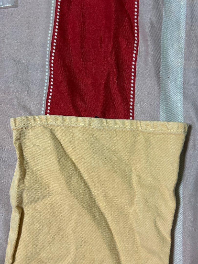 Zara Yellow Jeans Size 11-12 (Category: Jeans) located in San Carlos. Submitted by kyennn (Listing ID 1413818729, Image 3). Description: - Zara yellow jeans - Size: 11-12 - Button closure - Classic five-pocket design - Made in Turkey - Light yellow color - Zara label at the back.