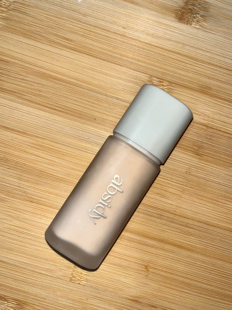 Absidy Beauty Base Weightless Touch Foundation- 1.5N (Category: Makeup) located in Manila. Submitted by jizlanne (Listing ID 1413994988, Image 1). Description: - Absidy foundation - Light shade - Used 5 times only.
