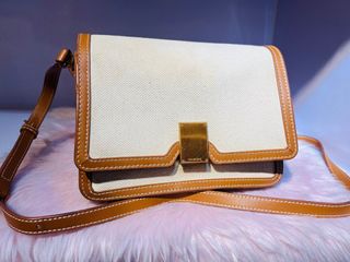 (Category: ) located in . Submitted by lovebags.ph (Listing ID 1414016902, Image 1). Description: .