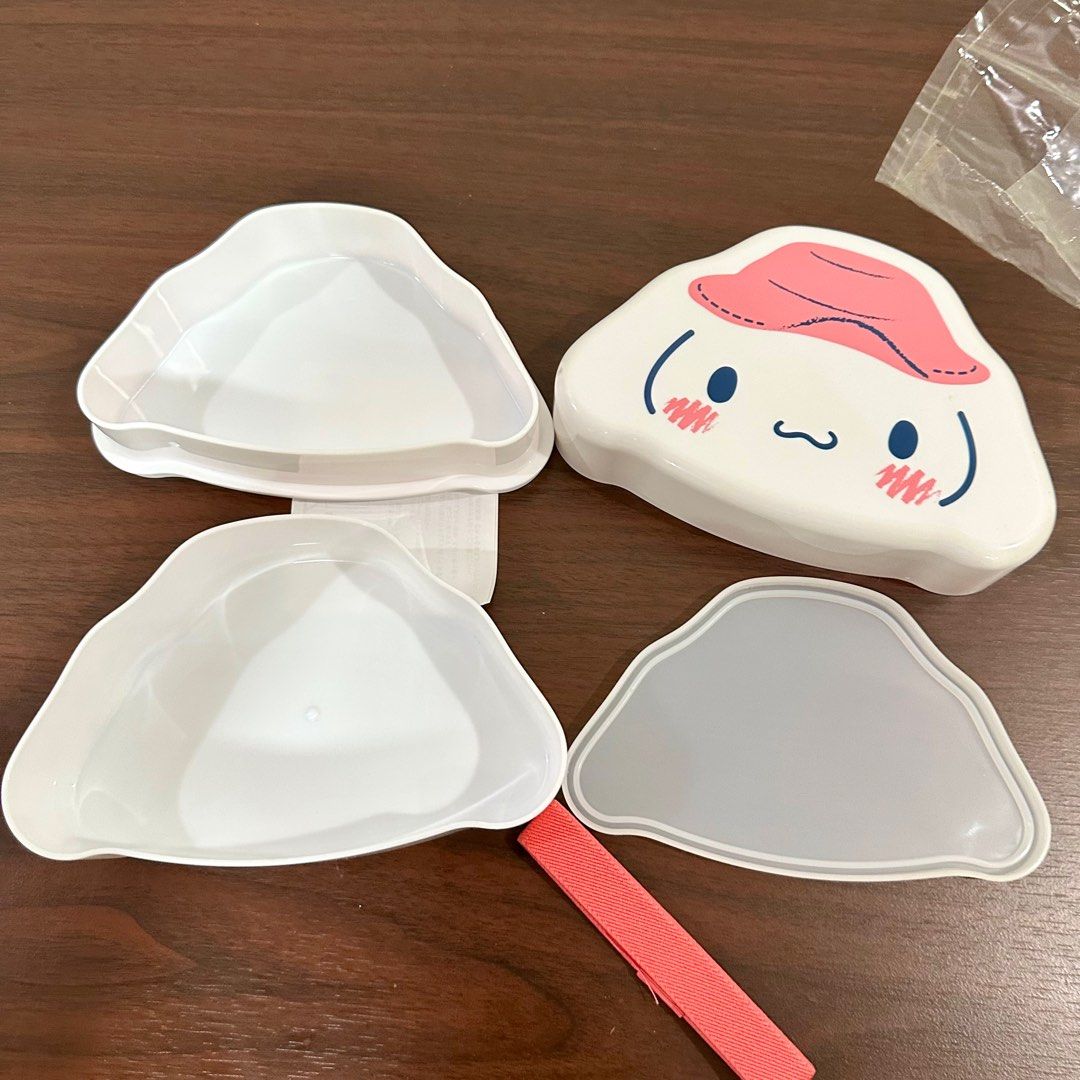 [Authentic] Sanrio Cinnamoroll Face Lunch Case / Bento Box (Category: Food Organization & Storage) located in Quezon City. Submitted by brandedusagoodies (Listing ID 1413919643, Image 3). Description: Authentic Japanese lottery (Kuji) item featuring Cinnamoroll in a cute face-shaped lunch case design. This compact bento box includes removable inner compartments and a secure lid, perfect for small meals, snacks, or desserts. Ideal for collectors a