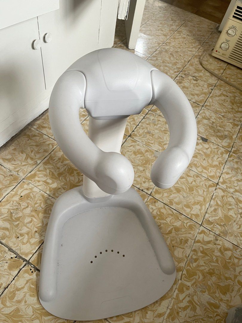 Baby bath stand (Category: Bathtub & Bath Accessories) located in Angeles City. Submitted by donetaodi (Listing ID 1413909780, Image 1). Description: .