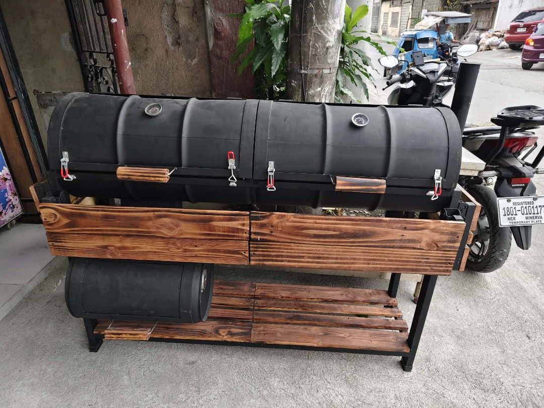 Barrel Pro/Smoker Grill (Category: Outdoor Furniture) located in Quezon City. Submitted by daisyuy1979 (Listing ID 1413905996, Image 1). Description: Good Condition.