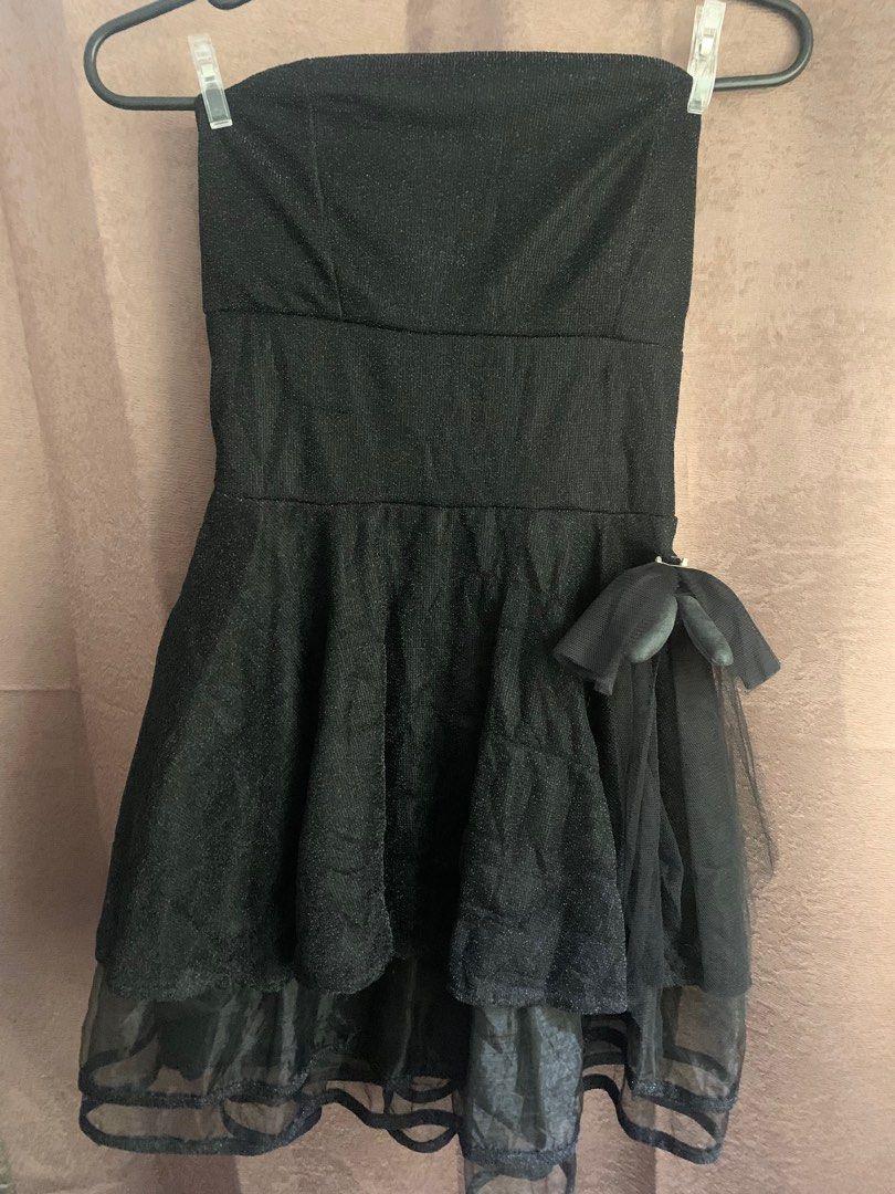 black tube mini dress (Category: Dresses) located in Manila. Submitted by kaysaz (Listing ID 1413890249, Image 1). Description: can be for kids mini dress small to medium used twice only.