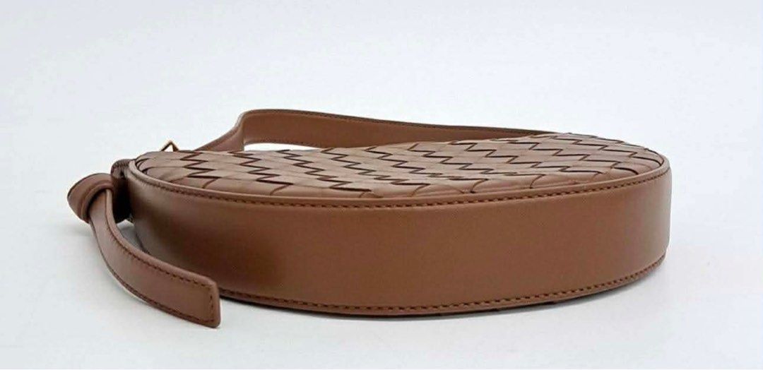 Botte venetta cognac nappa mini (Category: Luxury Bags & Wallets) located in Quezon City. Submitted by slluxury_ph (Listing ID 1413899627, Image 3). Description: Bottega cognac mini .