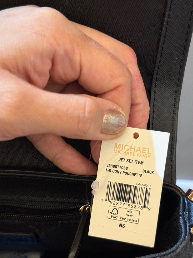 Brandnew Mk Jet Set sling (Category: Luxury Bags & Wallets) located in Taguig. Submitted by foreverrrr (Listing ID 1413885021, Image 2). Description: Brandnew..