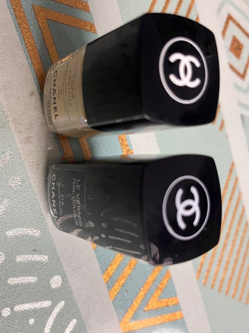 Chanel nail polish bundle (Category: Hands & Nails) located in Angeles City. Submitted by goodbuysathome (Listing ID 1413964491, Image 2). Description: Bundle Chanel nail polish Free estee lauder nail polish Original from Canada Add sf 55 Gcash payment Bundle lng po No barat pls lp na.