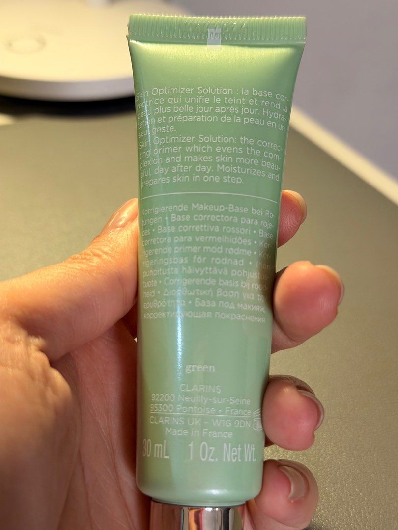 Clarins SOS Primer - Green (Category: Makeup) located in Cebu City. Submitted by greatstuffshopper (Listing ID 1413919870, Image 2). Description: - Clarins SOS Primer (Green) - 30ml - Minimizes redness - Skin-perfecting formula - Long-lasting wear 70% left .